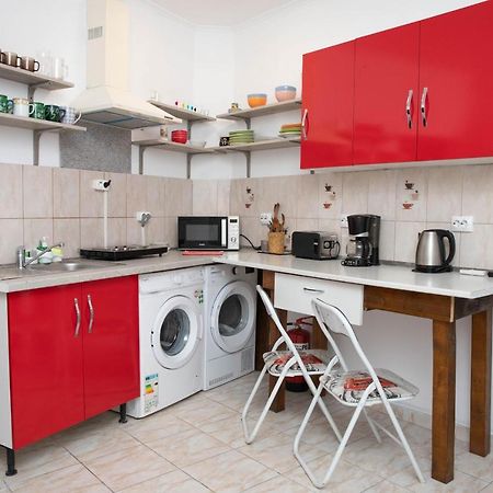 Cosy Apartment In City Centre Oradea Eksteriør billede