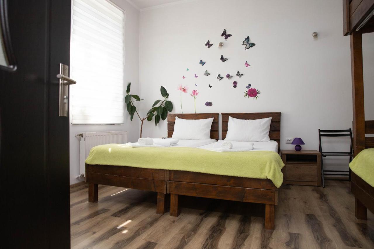 Cosy Apartment In City Centre Oradea Eksteriør billede