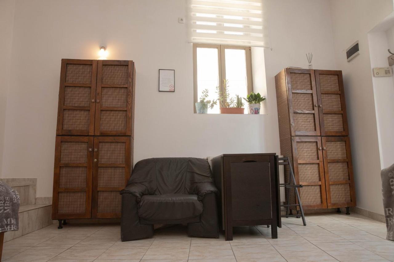 Cosy Apartment In City Centre Oradea Eksteriør billede