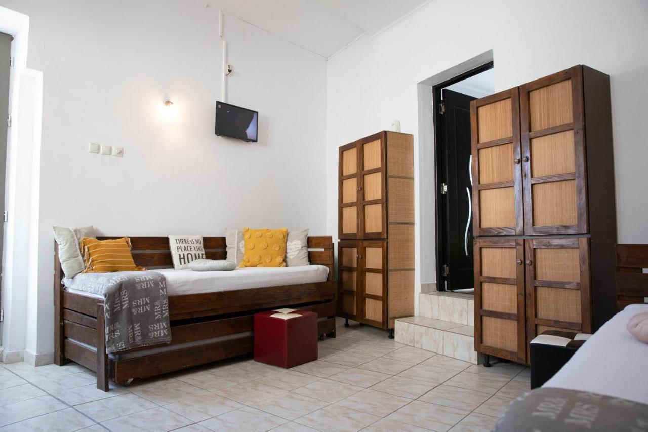 Cosy Apartment In City Centre Oradea Eksteriør billede