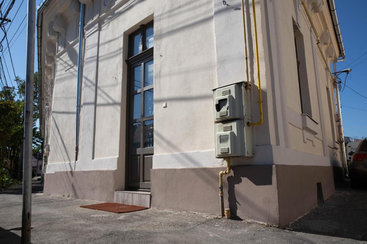 Cosy Apartment In City Centre Oradea Eksteriør billede