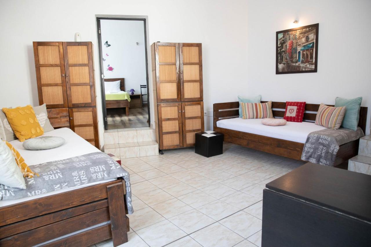 Cosy Apartment In City Centre Oradea Eksteriør billede