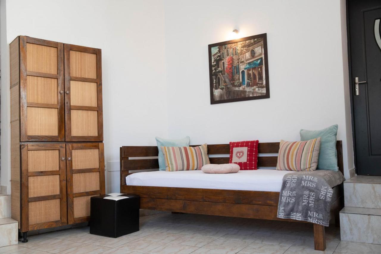 Cosy Apartment In City Centre Oradea Eksteriør billede